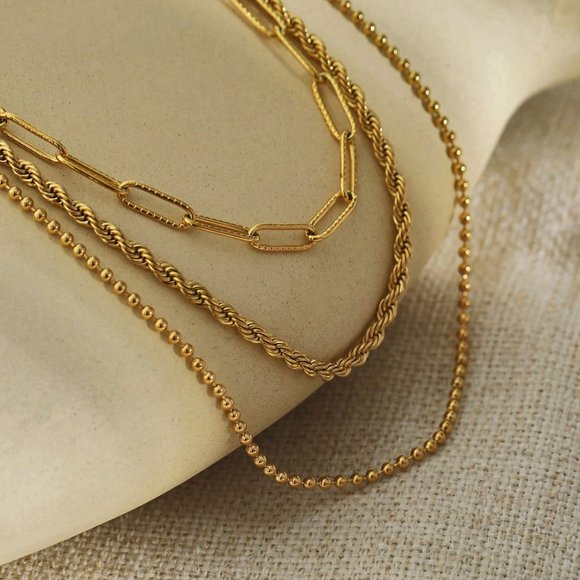 SELENE Triple Layer Necklace - Picture 4 of 11